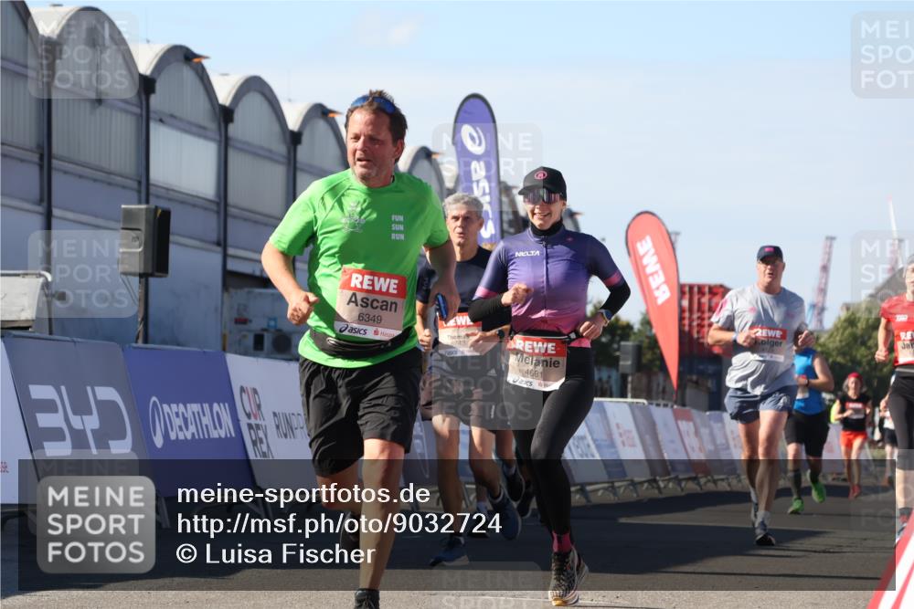 03.10.2025 - Köhlbrandbrückenlauf Luisa Fischer http://msf.ph/oto/9032724 03.10.2025 13:09:17 Ziel 4334, 4351, 4377, 4486, 4681, 4901, 5061, 5242, 5740, 5953, 6037, 6062, 6349, 6562, 6630, 6661, 6743, 6814, 6816 meine-sportfotos.de