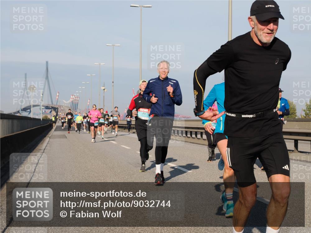 03.10.2025 - Köhlbrandbrückenlauf Fabian Wolf http://msf.ph/oto/9032744 03.10.2025 09:46:51 Position 3 3403 meine-sportfotos.de