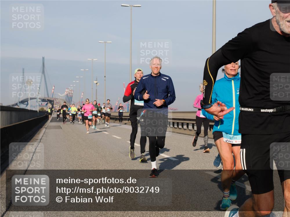 03.10.2025 - Köhlbrandbrückenlauf Fabian Wolf http://msf.ph/oto/9032749 03.10.2025 09:46:51 Position 3 3594 meine-sportfotos.de