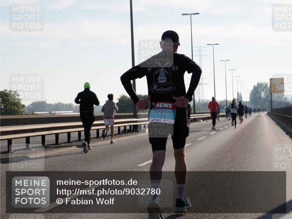 03.10.2025 - Köhlbrandbrückenlauf Fabian Wolf http://msf.ph/oto/9032780 03.10.2025 09:46:54 Position 3 3307, 84 meine-sportfotos.de