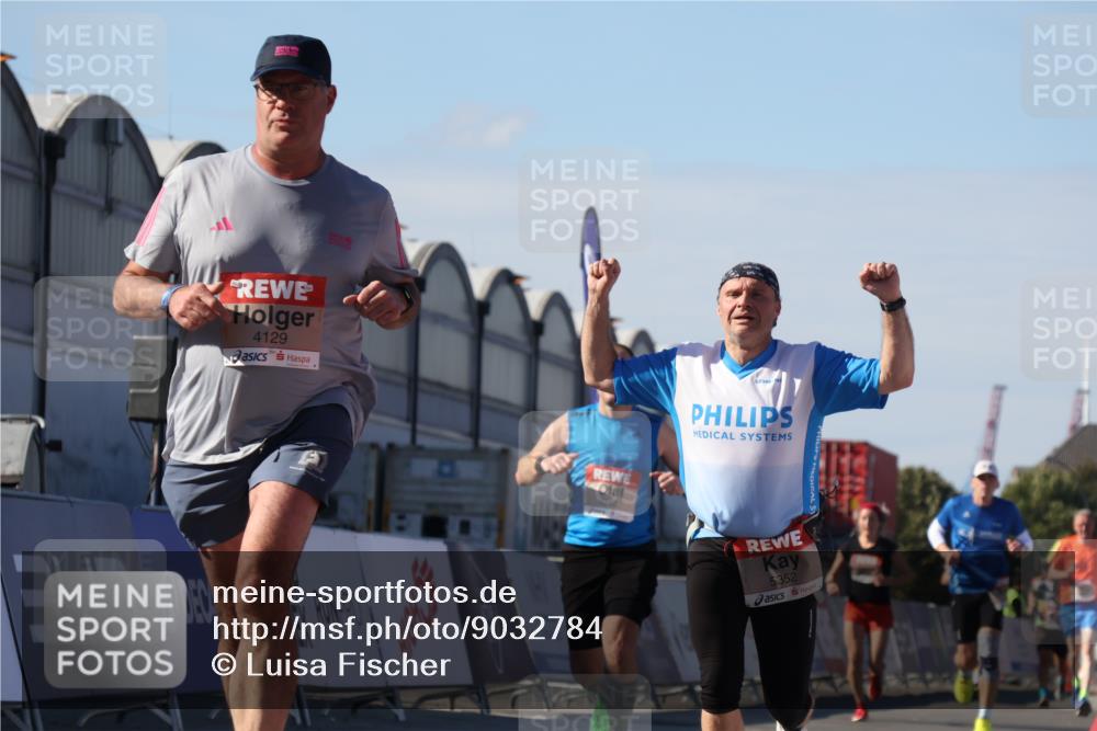 03.10.2025 - Köhlbrandbrückenlauf Luisa Fischer http://msf.ph/oto/9032784 03.10.2025 13:09:22 Ziel 4129, 4134, 4212, 4334, 4377, 4681, 5061, 5352, 5740, 6037, 6062, 6349, 6661, 6743 meine-sportfotos.de