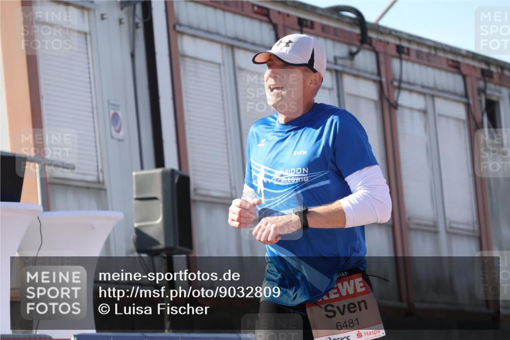 03.10.2025 - Köhlbrandbrückenlauf Luisa Fischer http://msf.ph/oto/9032809 03.10.2025 13:09:30 Ziel 4129, 4134, 4212, 4298, 4358, 4365, 4681, 5061, 5352, 5803, 5813, 5907, 6379, 6438, 6481, 6661, 6667, 6743 meine-sportfotos.de