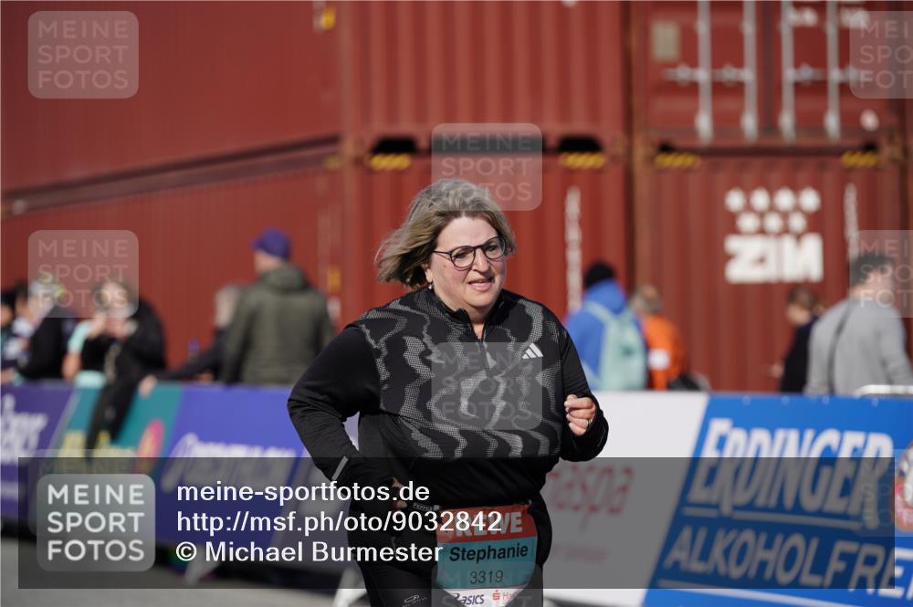 03.10.2025 - Köhlbrandbrückenlauf Michael Burmester http://msf.ph/oto/9032842 03.10.2025 10:40:34 Ziel 3319 meine-sportfotos.de