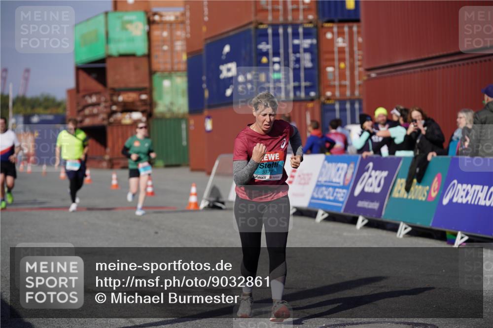 03.10.2025 - Köhlbrandbrückenlauf Michael Burmester http://msf.ph/oto/9032861 03.10.2025 10:40:45 Ziel 2260, 3377 meine-sportfotos.de