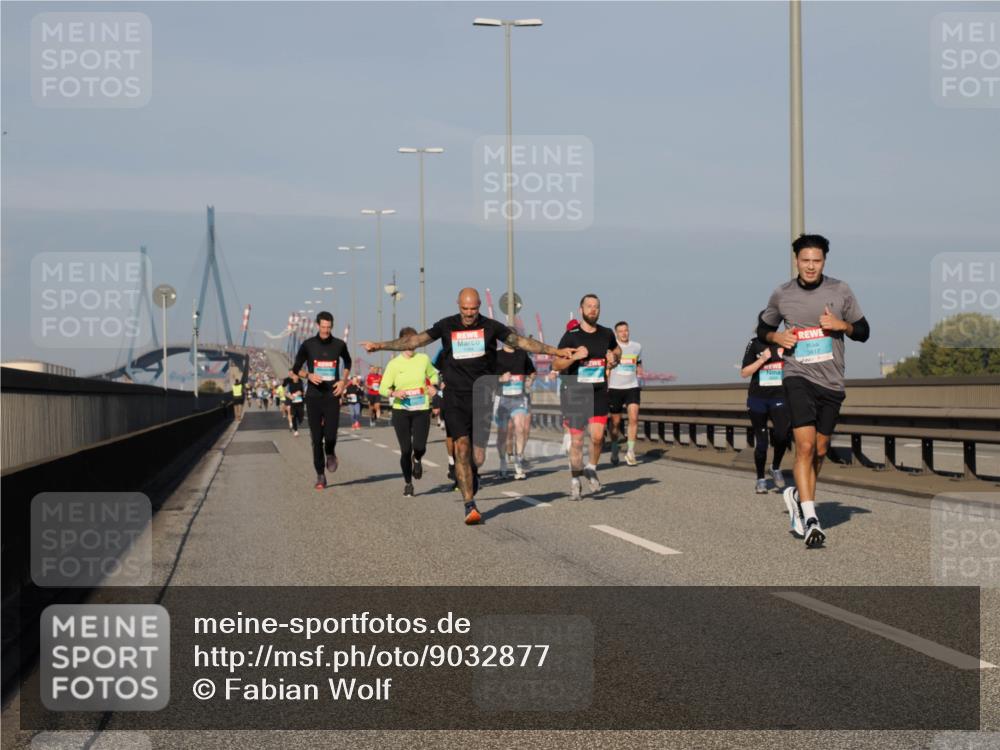 03.10.2025 - Köhlbrandbrückenlauf Fabian Wolf http://msf.ph/oto/9032877 03.10.2025 09:47:00 Position 3 3817 meine-sportfotos.de