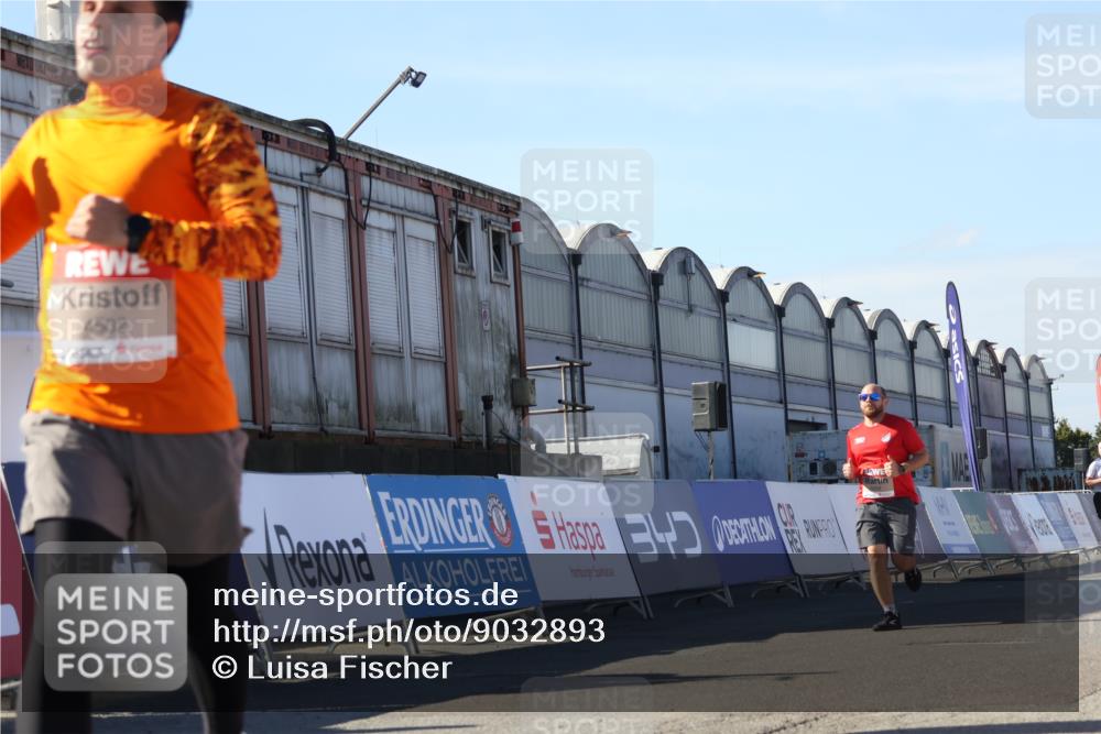 03.10.2025 - Köhlbrandbrückenlauf Luisa Fischer http://msf.ph/oto/9032893 03.10.2025 13:09:42 Ziel 4262, 4298, 4358, 4365, 4502, 4614, 5803, 5813, 5907, 6308, 6379, 6438, 6659, 6803 meine-sportfotos.de