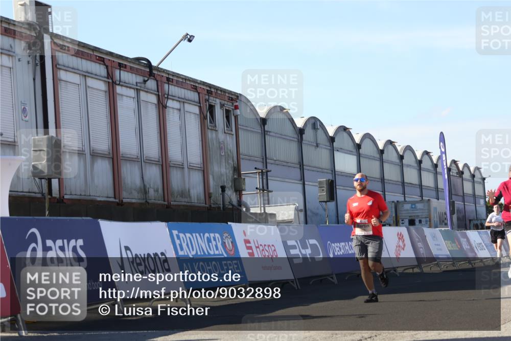 03.10.2025 - Köhlbrandbrückenlauf Luisa Fischer http://msf.ph/oto/9032898 03.10.2025 13:09:43 Ziel 4262, 4358, 4365, 4502, 4614, 5803, 5813, 5907, 6308, 6379, 6438, 6659, 6803 meine-sportfotos.de