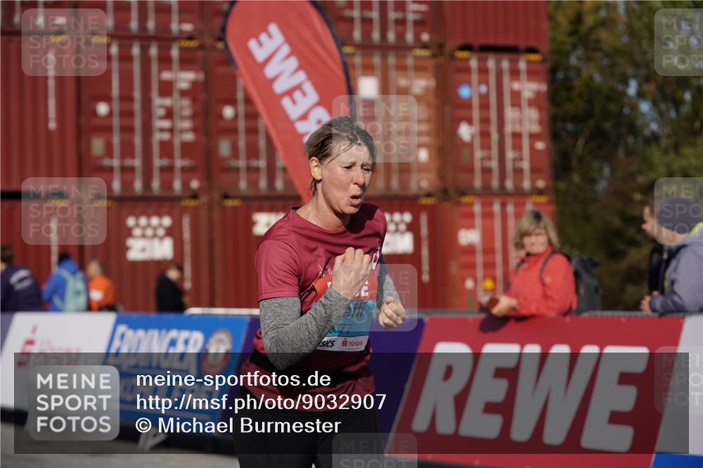 03.10.2025 - Köhlbrandbrückenlauf Michael Burmester http://msf.ph/oto/9032907 03.10.2025 10:40:49 Ziel 1981, 2223, 2260, 2485, 3080 meine-sportfotos.de
