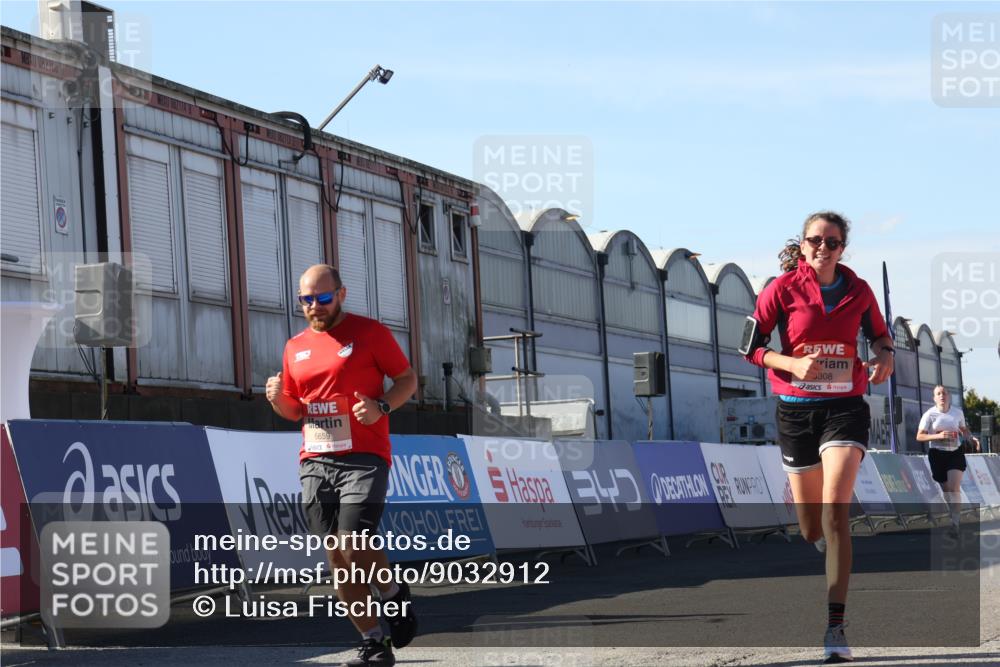 03.10.2025 - Köhlbrandbrückenlauf Luisa Fischer http://msf.ph/oto/9032912 03.10.2025 13:09:45 Ziel 4262, 4358, 4365, 4502, 4614, 4625, 5803, 5907, 5941, 6308, 6379, 6438, 6659, 6803 meine-sportfotos.de