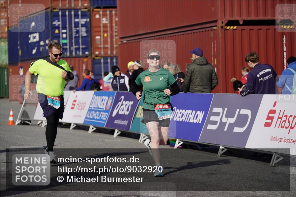 03.10.2025 - Köhlbrandbrückenlauf Michael Burmester http://msf.ph/oto/9032920 03.10.2025 10:40:52 Ziel 1981, 2223, 2260, 2485, 3080 meine-sportfotos.de