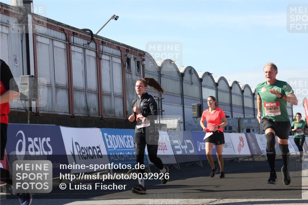 03.10.2025 - Köhlbrandbrückenlauf Luisa Fischer http://msf.ph/oto/9032926 03.10.2025 13:09:52 Ziel 4260, 4502, 4625, 4718, 4837, 5520, 5763, 5941, 6308, 6659, 6750 meine-sportfotos.de