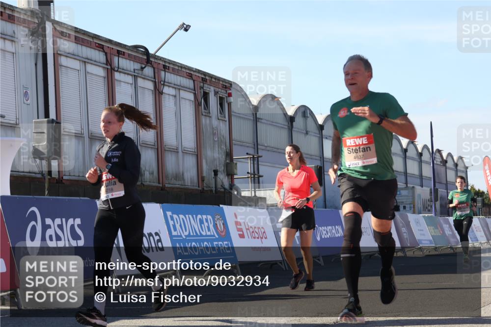 03.10.2025 - Köhlbrandbrückenlauf Luisa Fischer http://msf.ph/oto/9032934 03.10.2025 13:09:53 Ziel 4260, 4625, 4718, 4837, 5520, 5763, 5941, 6308, 6659, 6750 meine-sportfotos.de