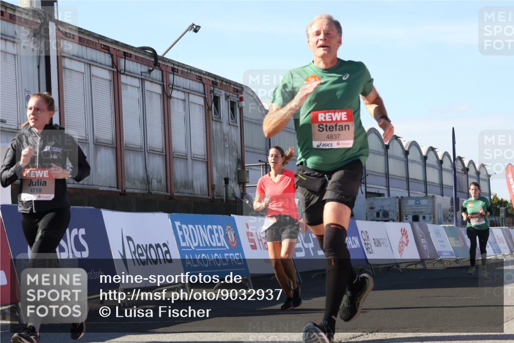 03.10.2025 - Köhlbrandbrückenlauf Luisa Fischer http://msf.ph/oto/9032937 03.10.2025 13:09:53 Ziel 4260, 4625, 4718, 4837, 5520, 5763, 5941, 6308, 6659, 6750 meine-sportfotos.de