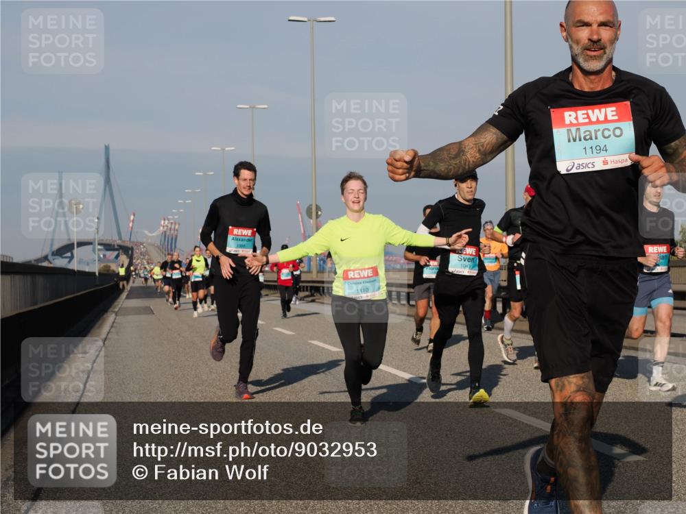 03.10.2025 - Köhlbrandbrückenlauf Fabian Wolf http://msf.ph/oto/9032953 03.10.2025 09:47:04 Position 3 1368, 1110, 1043, 1194 meine-sportfotos.de