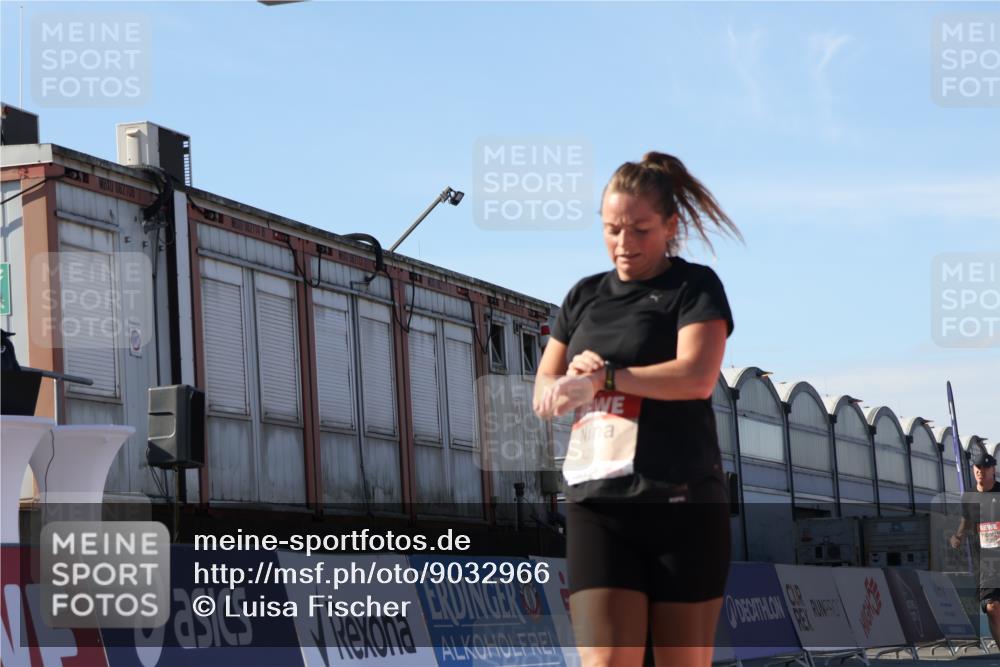 03.10.2025 - Köhlbrandbrückenlauf Luisa Fischer http://msf.ph/oto/9032966 03.10.2025 13:09:56 Ziel 4260, 4625, 4718, 4787, 4837, 4929, 5520, 5763, 5941, 6083, 6308, 6659, 6750 meine-sportfotos.de