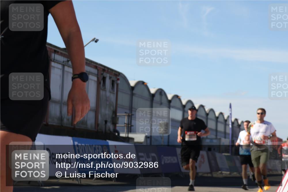 03.10.2025 - Köhlbrandbrückenlauf Luisa Fischer http://msf.ph/oto/9032986 03.10.2025 13:09:58 Ziel 4260, 4625, 4718, 4787, 4837, 4929, 5520, 5763, 5941, 6083, 6750, 6764 meine-sportfotos.de