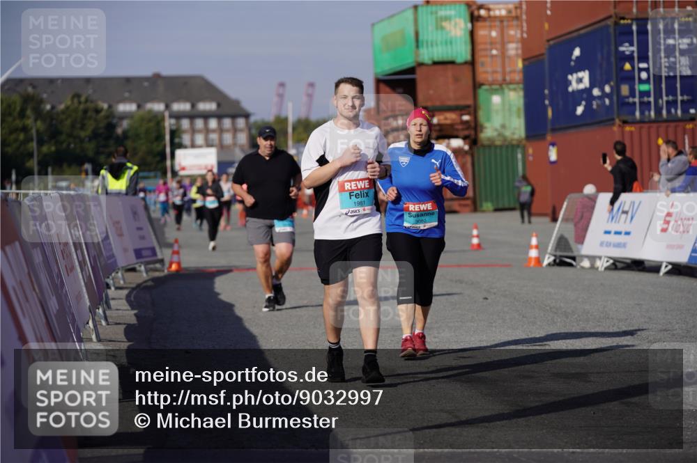 03.10.2025 - Köhlbrandbrückenlauf Michael Burmester http://msf.ph/oto/9032997 03.10.2025 10:40:57 Ziel 1518, 1981, 2223, 2260, 2485, 3080 meine-sportfotos.de