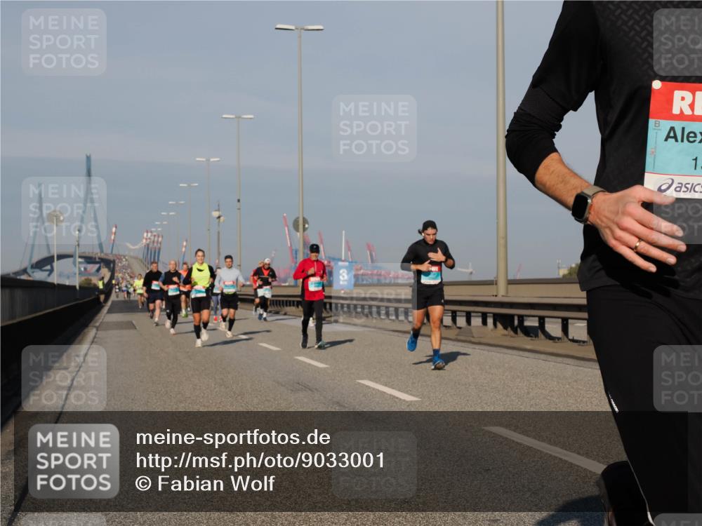 03.10.2025 - Köhlbrandbrückenlauf Fabian Wolf http://msf.ph/oto/9033001 03.10.2025 09:47:07 Position 3 3, 1 meine-sportfotos.de