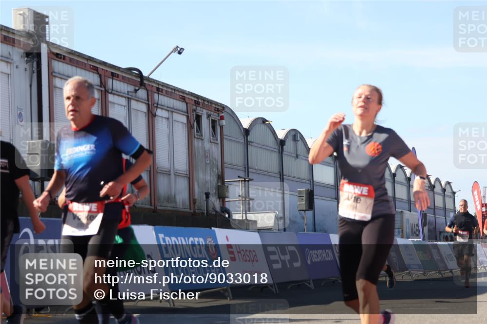 03.10.2025 - Köhlbrandbrückenlauf Luisa Fischer http://msf.ph/oto/9033018 03.10.2025 13:10:07 Ziel 4196, 4343, 4573, 4730, 4787, 4929, 5763, 5977, 6083, 6111, 6428, 6432, 6764, 6813 meine-sportfotos.de