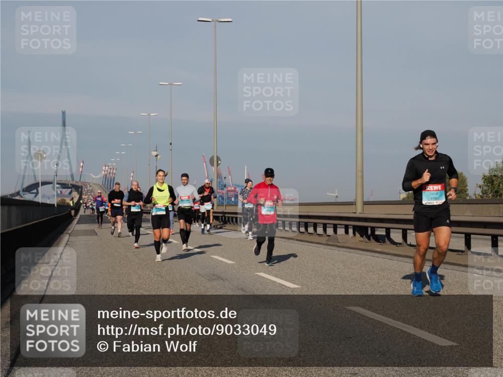 03.10.2025 - Köhlbrandbrückenlauf Fabian Wolf http://msf.ph/oto/9033049 03.10.2025 09:47:09 Position 3 3790, 1 meine-sportfotos.de
