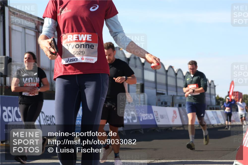 03.10.2025 - Köhlbrandbrückenlauf Luisa Fischer http://msf.ph/oto/9033082 03.10.2025 13:10:17 Ziel 4147, 4196, 4343, 4364, 4479, 4573, 4683, 4730, 4822, 5029, 5977, 6587, 6813 meine-sportfotos.de