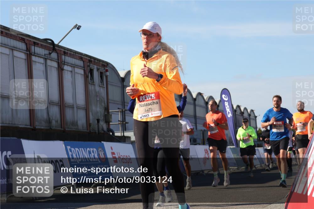03.10.2025 - Köhlbrandbrückenlauf Luisa Fischer http://msf.ph/oto/9033124 03.10.2025 13:10:23 Ziel 4147, 4343, 4364, 4479, 4683, 4710, 4711, 4774, 4822, 5029, 6294, 6587, 6781, 6782 meine-sportfotos.de