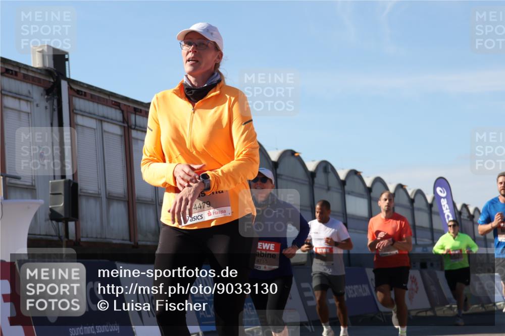03.10.2025 - Köhlbrandbrückenlauf Luisa Fischer http://msf.ph/oto/9033130 03.10.2025 13:10:24 Ziel 4147, 4364, 4429, 4479, 4683, 4710, 4711, 4774, 4822, 5029, 6294, 6587, 6781, 6782 meine-sportfotos.de