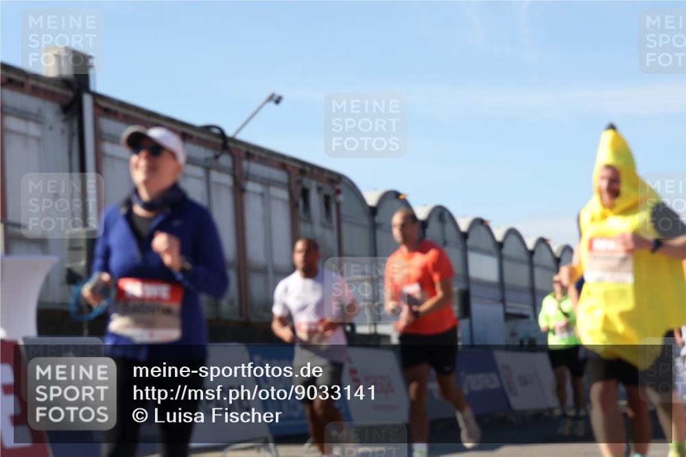 03.10.2025 - Köhlbrandbrückenlauf Luisa Fischer http://msf.ph/oto/9033141 03.10.2025 13:10:25 Ziel 4147, 4364, 4429, 4479, 4710, 4711, 4774, 4822, 5029, 5689, 6024, 6294, 6587, 6781, 6782 meine-sportfotos.de