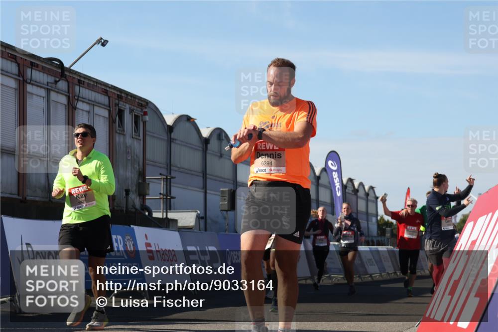 03.10.2025 - Köhlbrandbrückenlauf Luisa Fischer http://msf.ph/oto/9033164 03.10.2025 13:10:28 Ziel 4147, 4364, 4386, 4429, 4479, 4710, 4711, 4774, 5229, 5383, 5689, 5738, 5889, 6024, 6177, 6294, 6587, 6779, 6781, 6782 meine-sportfotos.de