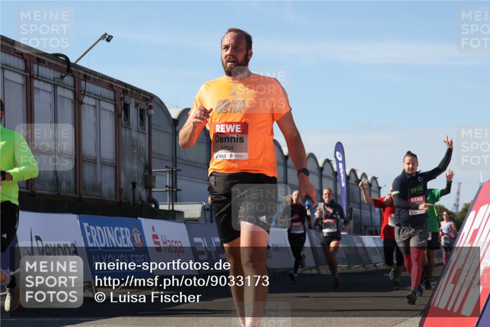 03.10.2025 - Köhlbrandbrückenlauf Luisa Fischer http://msf.ph/oto/9033173 03.10.2025 13:10:28 Ziel 4147, 4364, 4386, 4429, 4479, 4710, 4711, 4774, 5229, 5383, 5689, 5738, 5889, 6024, 6177, 6294, 6587, 6779, 6781, 6782 meine-sportfotos.de
