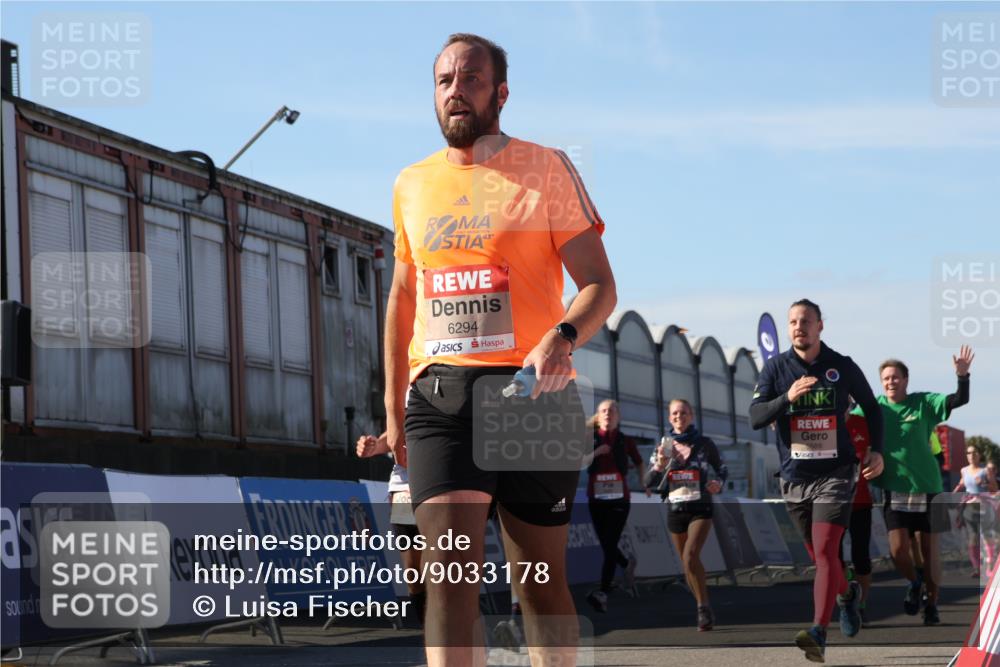 03.10.2025 - Köhlbrandbrückenlauf Luisa Fischer http://msf.ph/oto/9033178 03.10.2025 13:10:29 Ziel 4147, 4386, 4429, 4479, 4710, 4711, 4774, 5229, 5383, 5689, 5738, 5889, 6024, 6177, 6294, 6779, 6781, 6782 meine-sportfotos.de