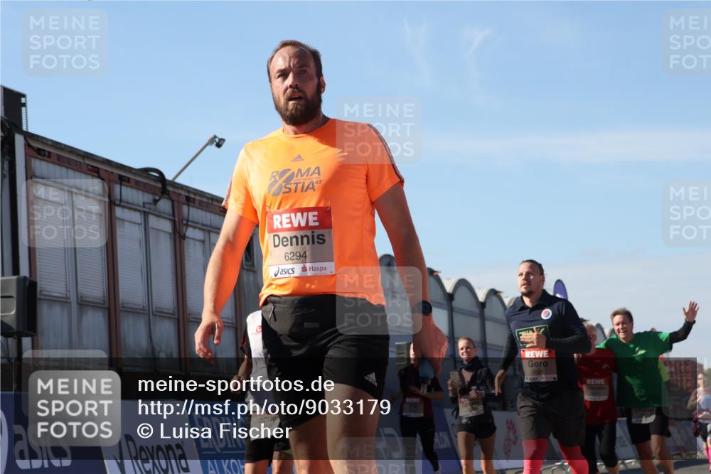 03.10.2025 - Köhlbrandbrückenlauf Luisa Fischer http://msf.ph/oto/9033179 03.10.2025 13:10:29 Ziel 4147, 4386, 4429, 4479, 4710, 4711, 4774, 5229, 5383, 5689, 5738, 5889, 6024, 6177, 6294, 6779, 6781, 6782 meine-sportfotos.de