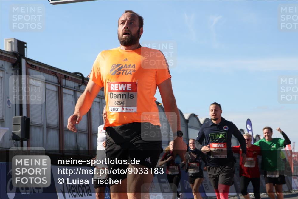 03.10.2025 - Köhlbrandbrückenlauf Luisa Fischer http://msf.ph/oto/9033183 03.10.2025 13:10:30 Ziel 4386, 4429, 4479, 4710, 4711, 4774, 5229, 5383, 5689, 5738, 5889, 6024, 6177, 6294, 6779, 6781, 6782 meine-sportfotos.de