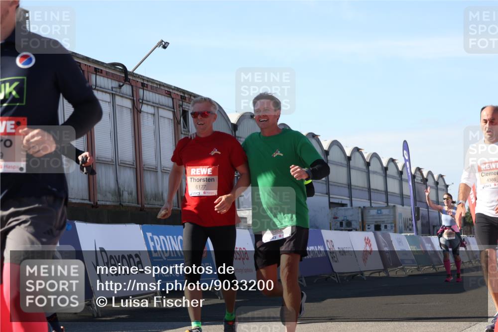 03.10.2025 - Köhlbrandbrückenlauf Luisa Fischer http://msf.ph/oto/9033200 03.10.2025 13:10:32 Ziel 4386, 4429, 4479, 4514, 4710, 4711, 4774, 5229, 5383, 5689, 5738, 5889, 6024, 6177, 6294, 6779, 6781, 6782 meine-sportfotos.de