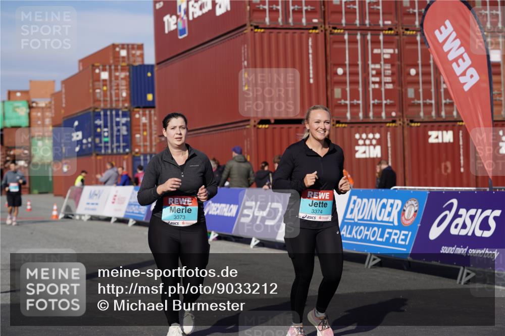 03.10.2025 - Köhlbrandbrückenlauf Michael Burmester http://msf.ph/oto/9033212 03.10.2025 10:41:14 Ziel 2182, 2548, 2723, 3373, 3374 meine-sportfotos.de
