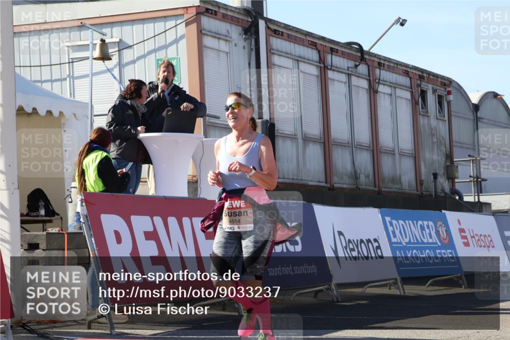 03.10.2025 - Köhlbrandbrückenlauf Luisa Fischer http://msf.ph/oto/9033237 03.10.2025 13:10:37 Ziel 4386, 4429, 4488, 4514, 5229, 5383, 5410, 5689, 5738, 5753, 5889, 6024, 6177, 6269, 6273, 6294, 6779, 6782 meine-sportfotos.de
