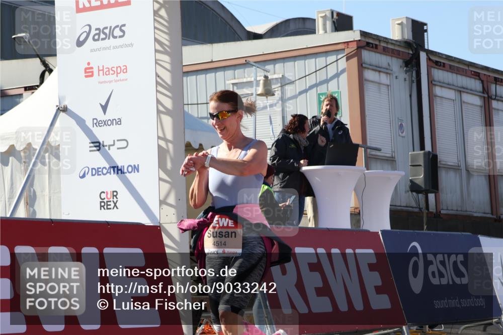 03.10.2025 - Köhlbrandbrückenlauf Luisa Fischer http://msf.ph/oto/9033242 03.10.2025 13:10:38 Ziel 4386, 4429, 4488, 4514, 5229, 5383, 5410, 5689, 5738, 5753, 5889, 6024, 6177, 6269, 6273, 6294, 6779 meine-sportfotos.de