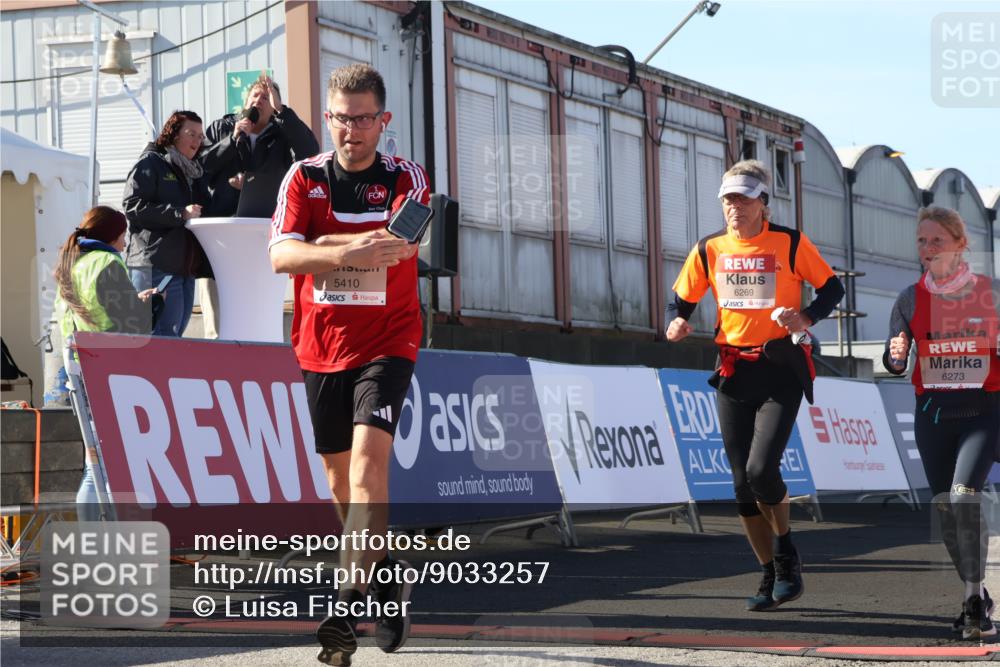 03.10.2025 - Köhlbrandbrückenlauf Luisa Fischer http://msf.ph/oto/9033257 03.10.2025 13:10:40 Ziel 4081, 4386, 4429, 4488, 4514, 5229, 5383, 5410, 5689, 5738, 5753, 5889, 6024, 6177, 6269, 6273, 6779 meine-sportfotos.de