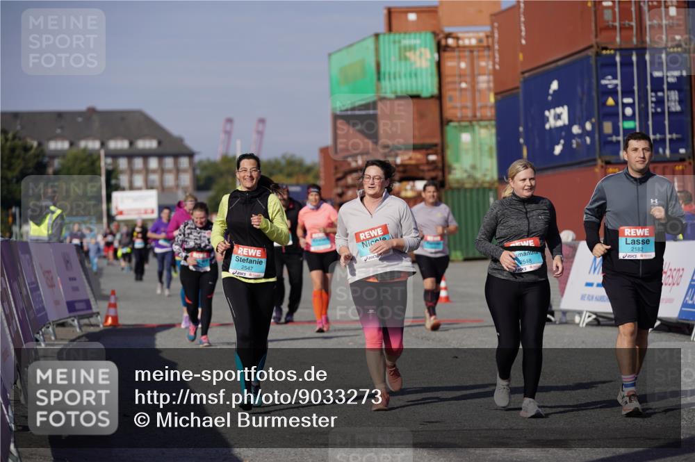 03.10.2025 - Köhlbrandbrückenlauf Michael Burmester http://msf.ph/oto/9033273 03.10.2025 10:41:21 Ziel 2182, 2199, 2547, 2548, 2555, 2612, 2613, 2666 meine-sportfotos.de