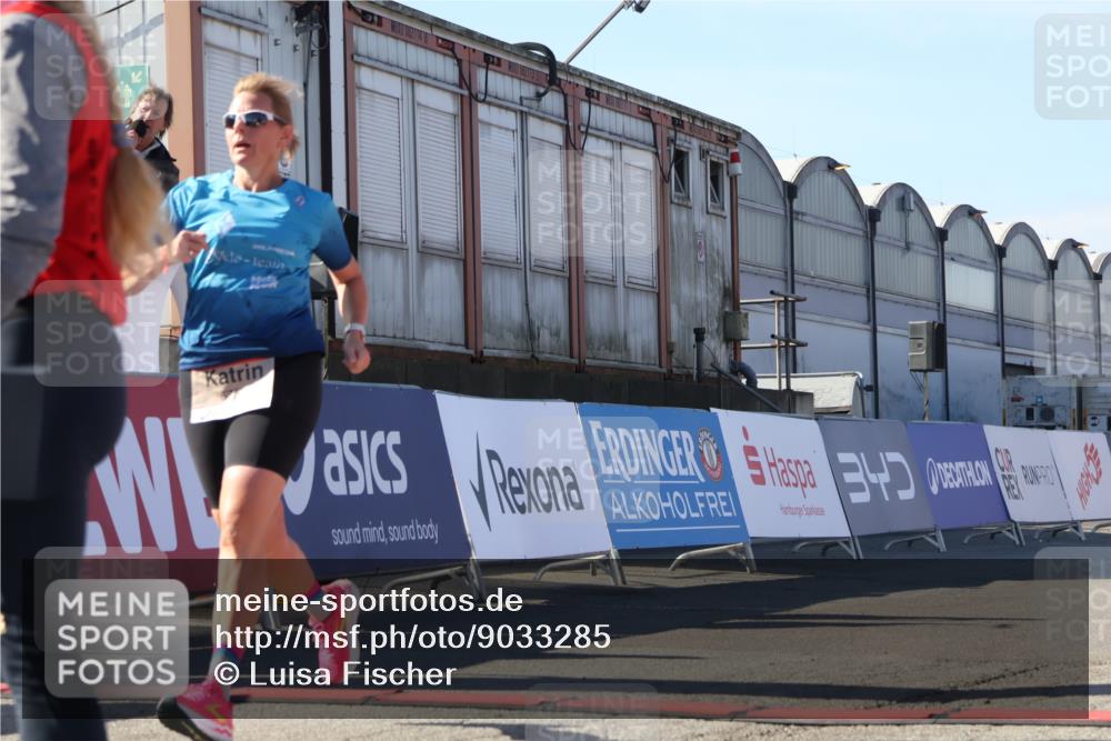 03.10.2025 - Köhlbrandbrückenlauf Luisa Fischer http://msf.ph/oto/9033285 03.10.2025 13:10:43 Ziel 4081, 4386, 4412, 4488, 4514, 5229, 5383, 5410, 5738, 5753, 5889, 6177, 6269, 6273, 6779 meine-sportfotos.de