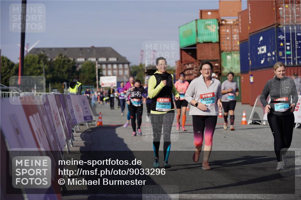 03.10.2025 - Köhlbrandbrückenlauf Michael Burmester http://msf.ph/oto/9033296 03.10.2025 10:41:22 Ziel 2182, 2199, 2307, 2547, 2548, 2555, 2612, 2613, 2666 meine-sportfotos.de