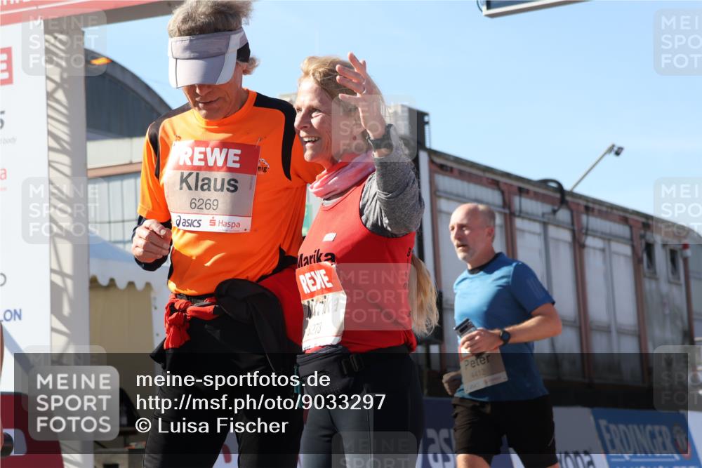 03.10.2025 - Köhlbrandbrückenlauf Luisa Fischer http://msf.ph/oto/9033297 03.10.2025 13:10:47 Ziel 4081, 4352, 4401, 4412, 4488, 4514, 5410, 5753, 5791, 6269, 6273 meine-sportfotos.de
