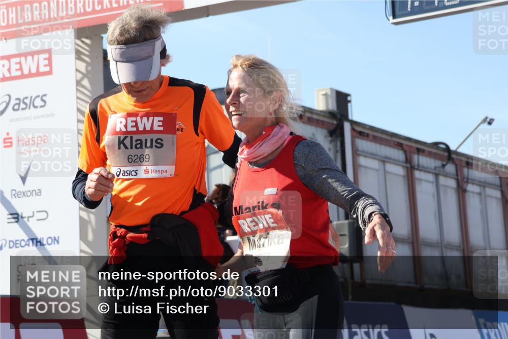 03.10.2025 - Köhlbrandbrückenlauf Luisa Fischer http://msf.ph/oto/9033301 03.10.2025 13:10:48 Ziel 4081, 4352, 4401, 4412, 4488, 4514, 5410, 5753, 5791, 6269, 6273, 6274 meine-sportfotos.de