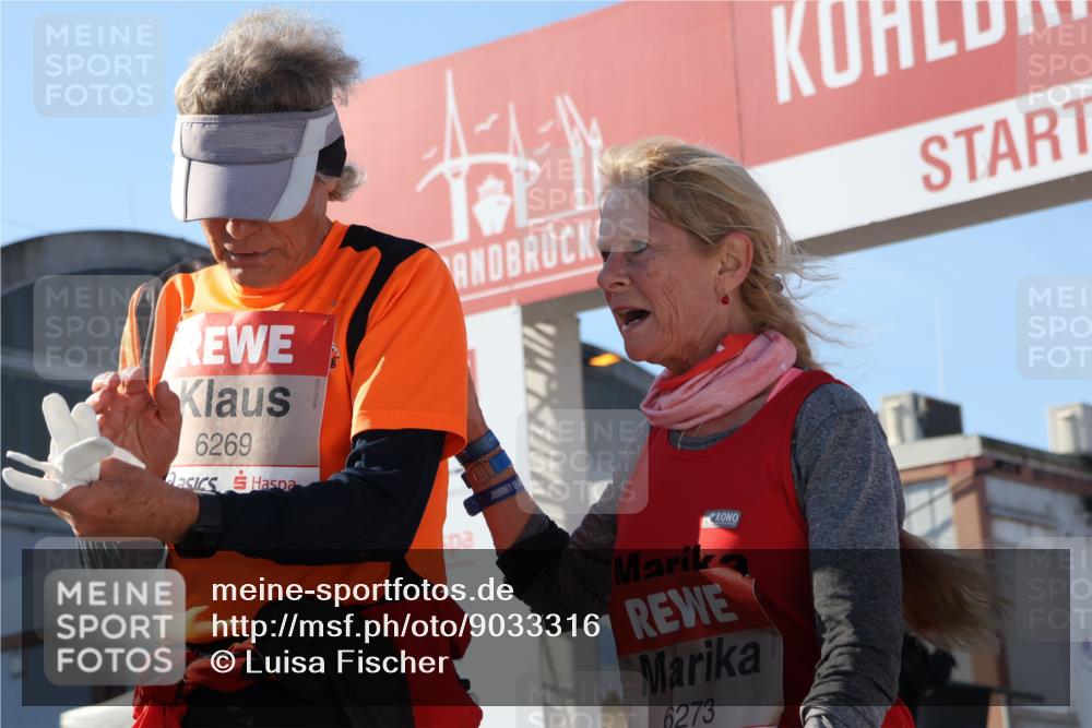 03.10.2025 - Köhlbrandbrückenlauf Luisa Fischer http://msf.ph/oto/9033316 03.10.2025 13:10:49 Ziel 4081, 4352, 4401, 4412, 4488, 4689, 4862, 5410, 5753, 5791, 6269, 6273, 6274 meine-sportfotos.de