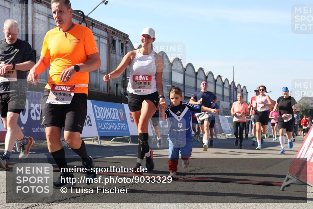 03.10.2025 - Köhlbrandbrückenlauf Luisa Fischer http://msf.ph/oto/9033329 03.10.2025 13:10:54 Ziel 4081, 4352, 4370, 4401, 4412, 4547, 4689, 4862, 4933, 4998, 5103, 5791, 5965, 6274, 6665, 6797 meine-sportfotos.de