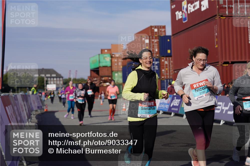 03.10.2025 - Köhlbrandbrückenlauf Michael Burmester http://msf.ph/oto/9033347 03.10.2025 10:41:25 Ziel 2182, 2199, 2307, 2547, 2548, 2555, 2612, 2613, 2666, 3517 meine-sportfotos.de