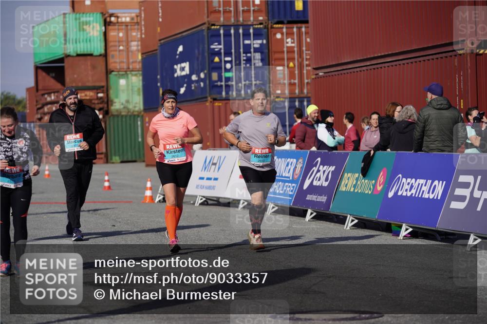 03.10.2025 - Köhlbrandbrückenlauf Michael Burmester http://msf.ph/oto/9033357 03.10.2025 10:41:27 Ziel 2199, 2307, 2547, 2555, 2612, 2613, 2666, 3517 meine-sportfotos.de