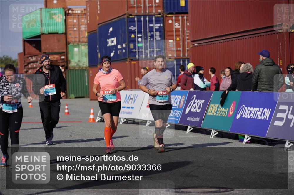 03.10.2025 - Köhlbrandbrückenlauf Michael Burmester http://msf.ph/oto/9033366 03.10.2025 10:41:27 Ziel 2199, 2307, 2547, 2555, 2612, 2613, 2666, 3517 meine-sportfotos.de