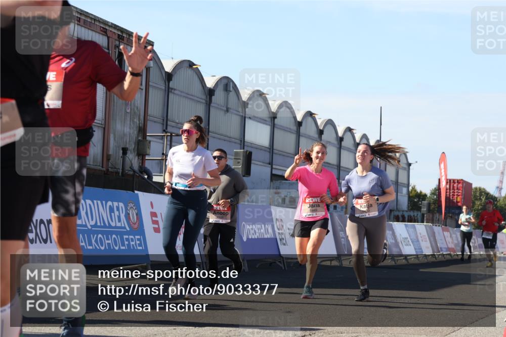 03.10.2025 - Köhlbrandbrückenlauf Luisa Fischer http://msf.ph/oto/9033377 03.10.2025 13:10:59 Ziel 4352, 4370, 4401, 4506, 4547, 4689, 4862, 4933, 4998, 5103, 5791, 5965, 6274, 6330, 6449, 6450, 6665, 6797 meine-sportfotos.de
