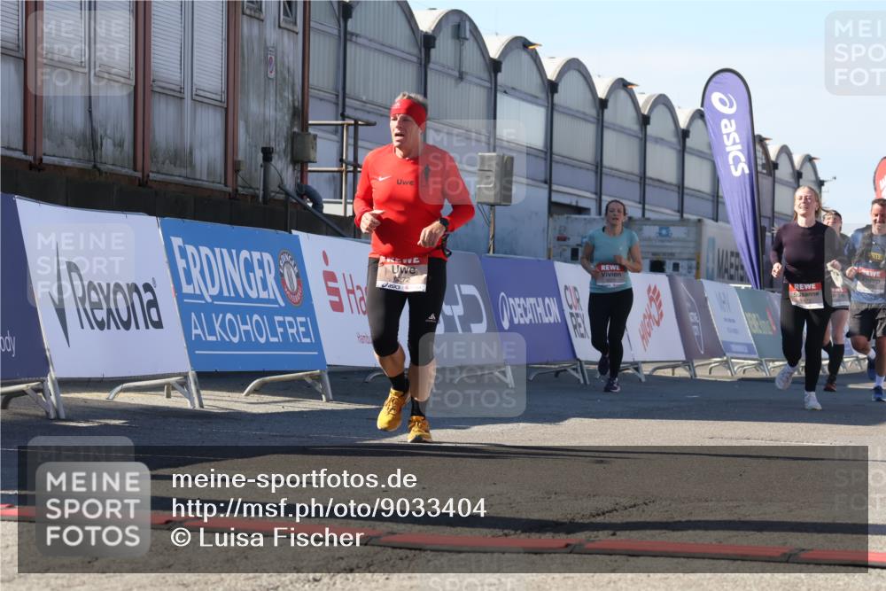 03.10.2025 - Köhlbrandbrückenlauf Luisa Fischer http://msf.ph/oto/9033404 03.10.2025 13:11:06 Ziel 4370, 4506, 4547, 4933, 4998, 5103, 5218, 5965, 6272, 6330, 6449, 6450, 6572, 6665, 6797 meine-sportfotos.de